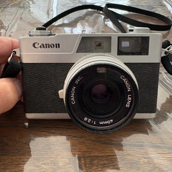 Canon Black and Silver Camera with Strap - Picture 1 of 4